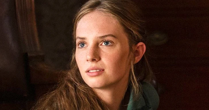 Maya Hawke em Mulherzinhas