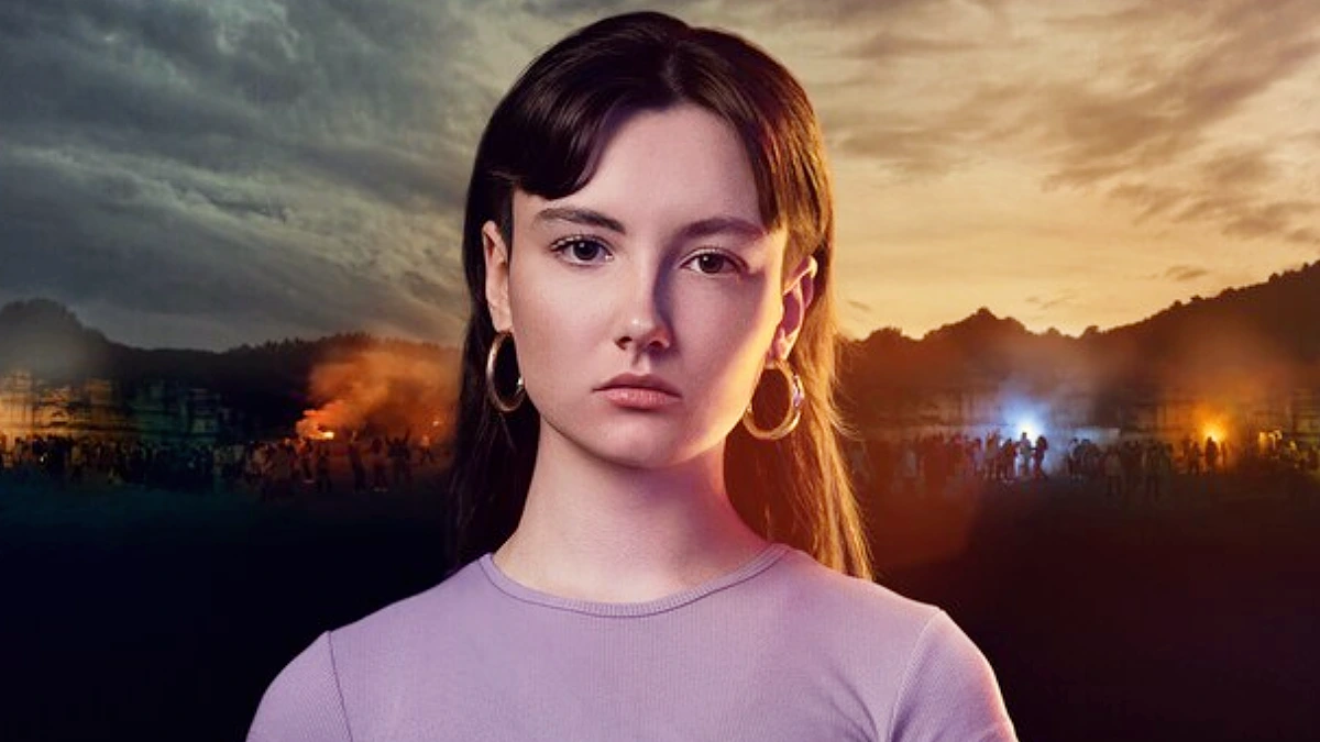 A Festa, com Sadie Soverall (Saltburn), é a nova série da RTP2