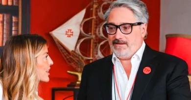 Esta popular cantora é a nova convidada do Taskmaster