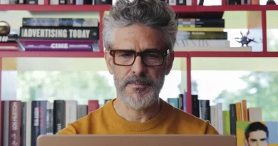 “Autoficção” e “Minotauro”: Almodóvar rouba dores, Zvyagintsev conta corpos | Festival de Cannes 2026 “Autoficção” e “Minotauro”: Almodóvar rouba dores, Zvyagintsev conta corpos | Festival de Cannes 2026