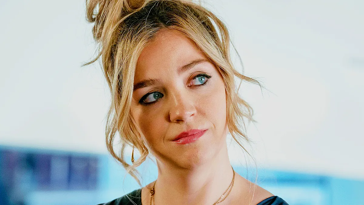 Abby Elliott in The Bear (2022)