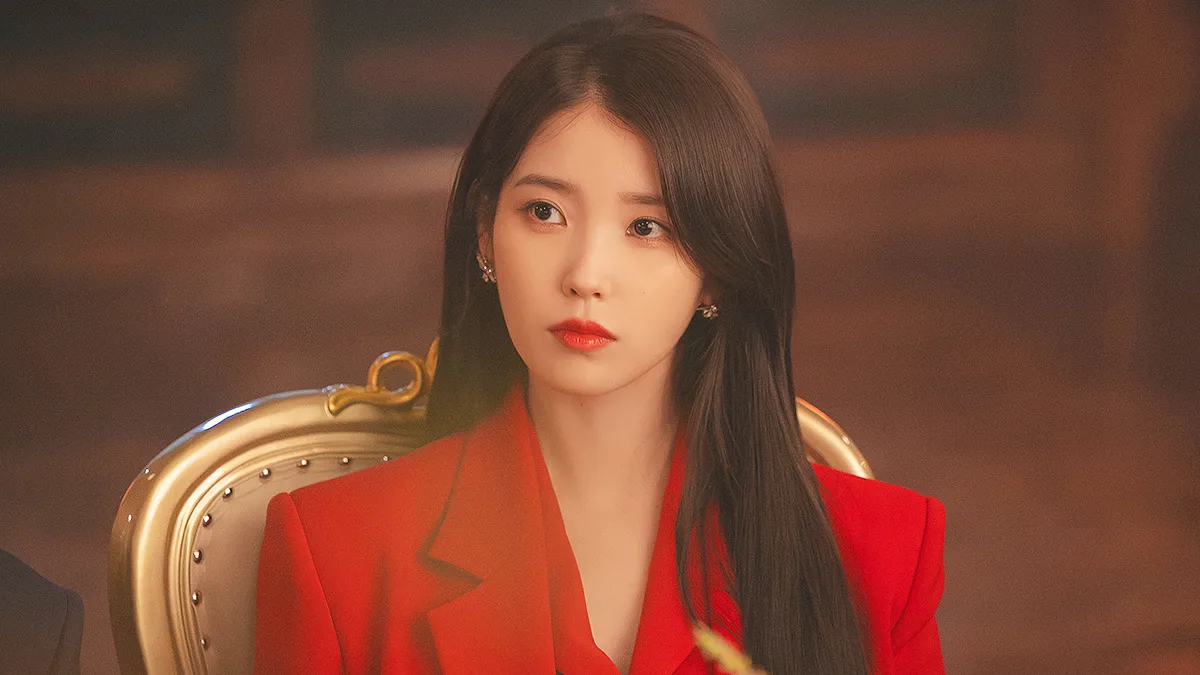 perfect crown iu disney+