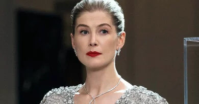 Novo filme de famosa saga com Rosamund Pike estreia em maio no TVCine