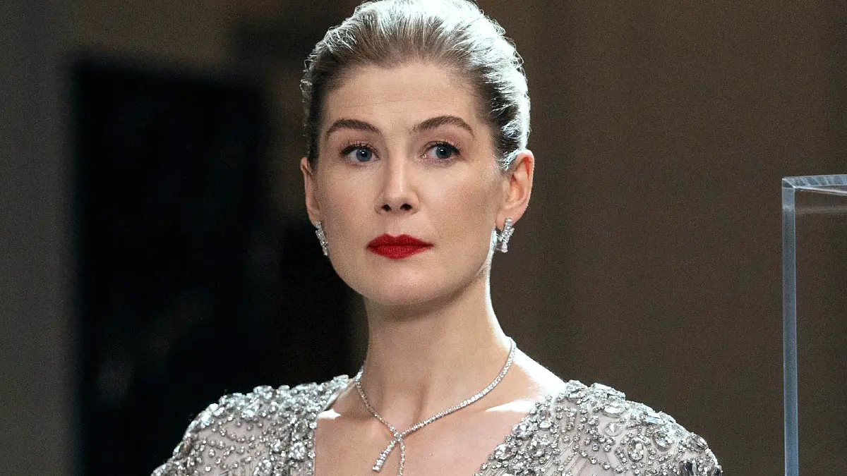 Rosamund Pike