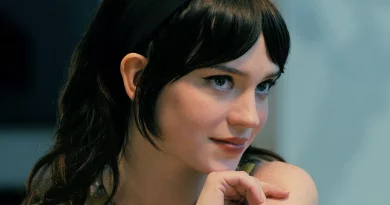 Sophie Thatcher Companion