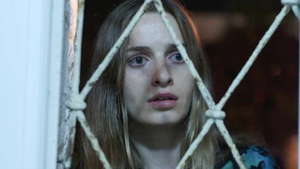 annie shapero em red skies