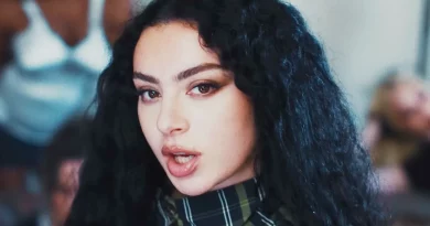 Depois de BRAT, Charli XCX anuncia novo álbum com Martin Scorsese, John Cale e Marc Jacobs