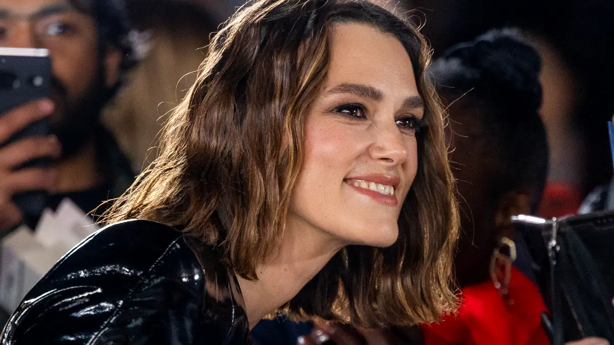 Keira Knightley Black Doves