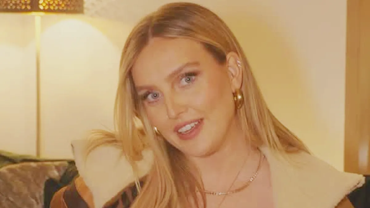 ©Perrie Edwards
