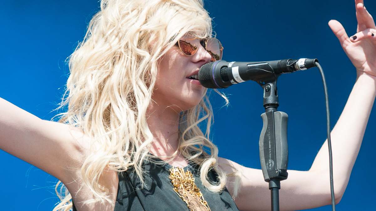 The Pretty Reckless live