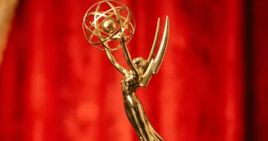 Com os nomeados à porta, os Emmys confirmam o host de 2026 Com os nomeados à porta, os Emmys confirmam o host de 2026