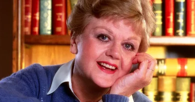 Crime, Disse Ela, com Angela Lansbury e 83% no Rotten Tomatoes, estreia hoje no novo canal aberto Vin TV em Portugal Crime, Disse Ela, com Angela Lansbury e 83% no Rotten Tomatoes, estreia hoje no novo canal aberto Vin TV em Portugal