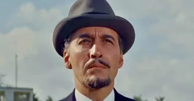 Viveu até aos 93 anos, com mais de 290 filmes foi Drácula e tornou-se cantor de heavy metal depois dos 80
