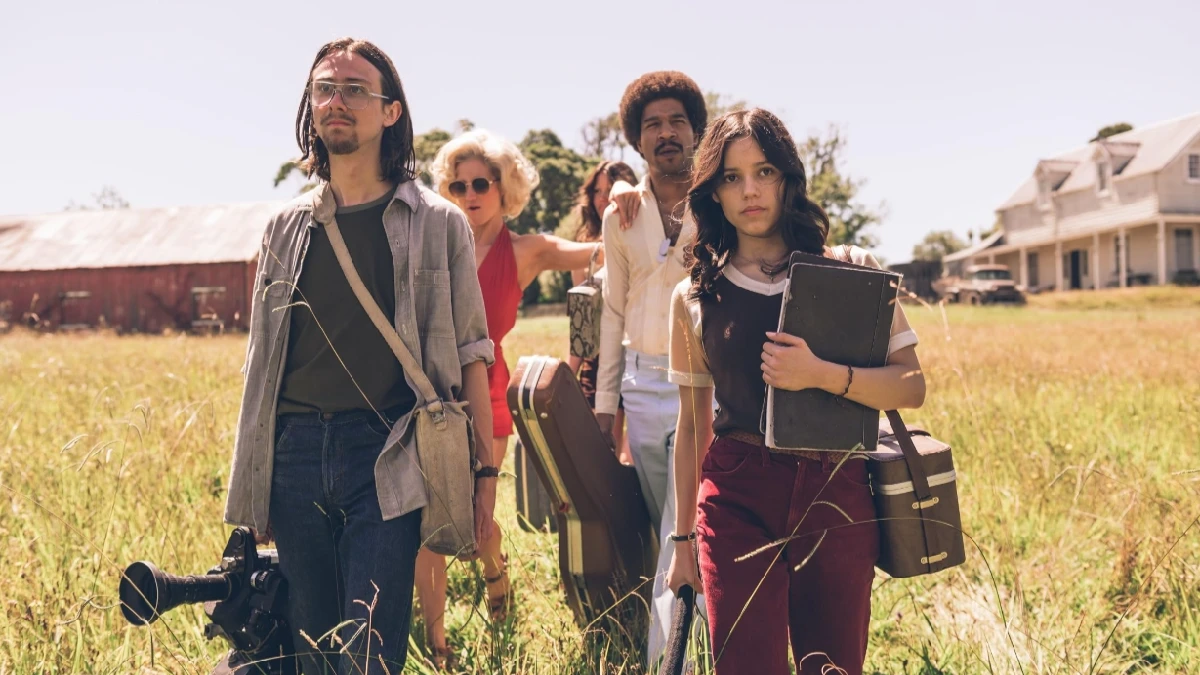 Brittany Snow, Kid Cudi, Owen Campbell, Jenna Ortega, and Mia Goth in X (2022), © A24