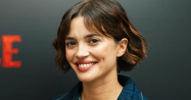 Joana Ribeiro fala português em Clayface? Atriz revela momento único com David Dencik no novo filme da DC Joana Ribeiro fala português em Clayface? Atriz revela momento único com David Dencik no novo filme da DC
