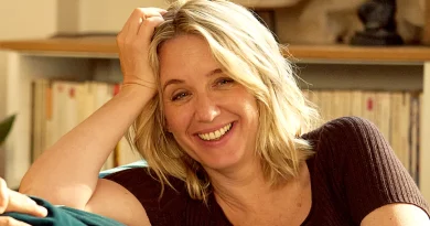 Série francesa com 98% no Rotten Tomatoes destrona a minissérie Below e já é a mais vista na Netflix Portugal Série francesa com 98% no Rotten Tomatoes destrona a minissérie Below e já é a mais vista na Netflix Portugal