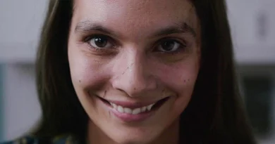 Smile, o filme de Sosie Bacon com 79% no Rotten Tomatoes está prestes a estrear no TV Cine Top Smile, o filme de Sosie Bacon com 79% no Rotten Tomatoes está prestes a estrear no TV Cine Top
