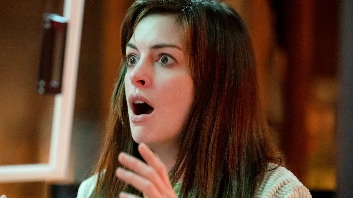 Solos Anne Hathaway